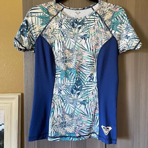 Roxy Four Shores UPF+ 50 Tropical Floral Short Sleeve Shirt - Picture 1 of 9